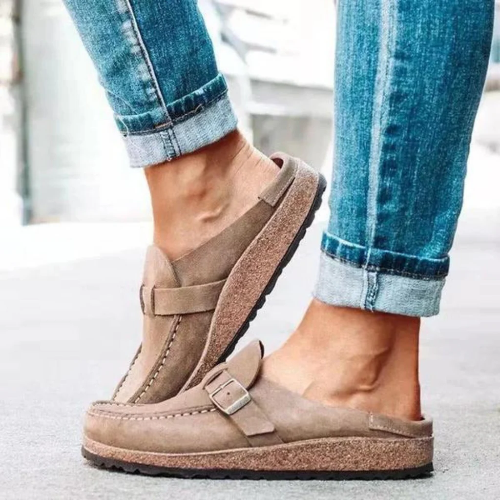 Summer Breeze | Women's Clogs with Buckled Strap for All-Day Comfort 4