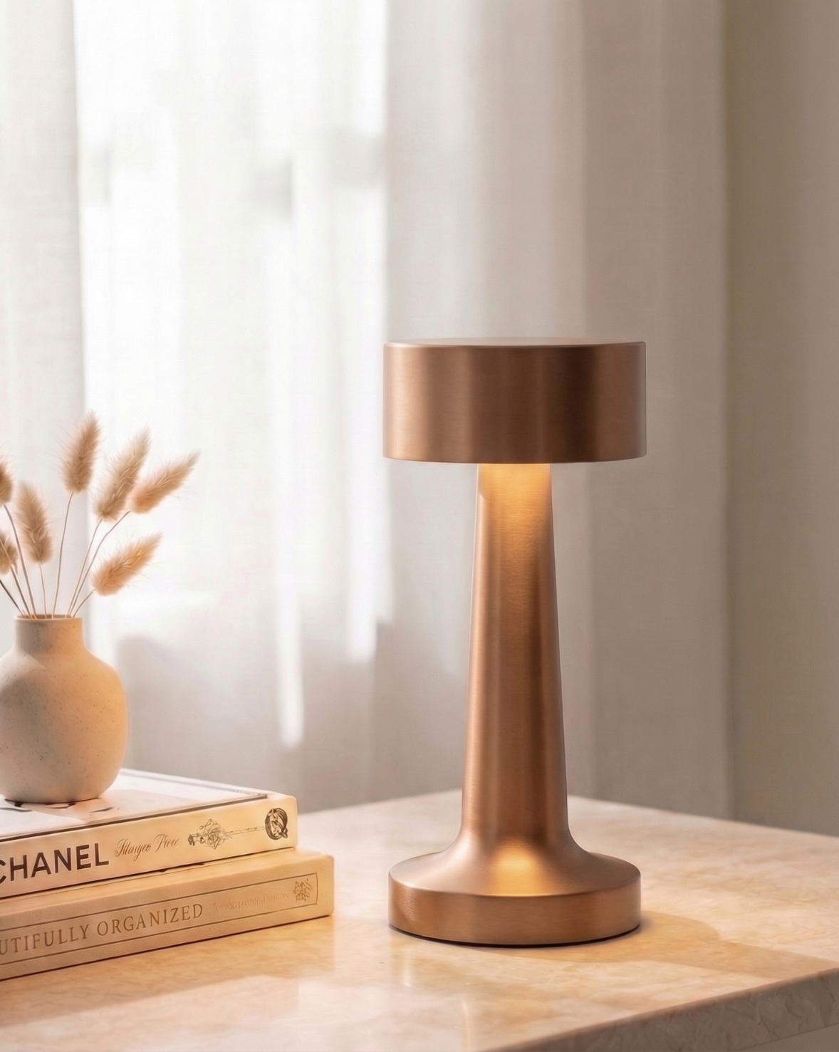 Modern Cordless Table Lamp – Rechargeable LED – Metal Finish