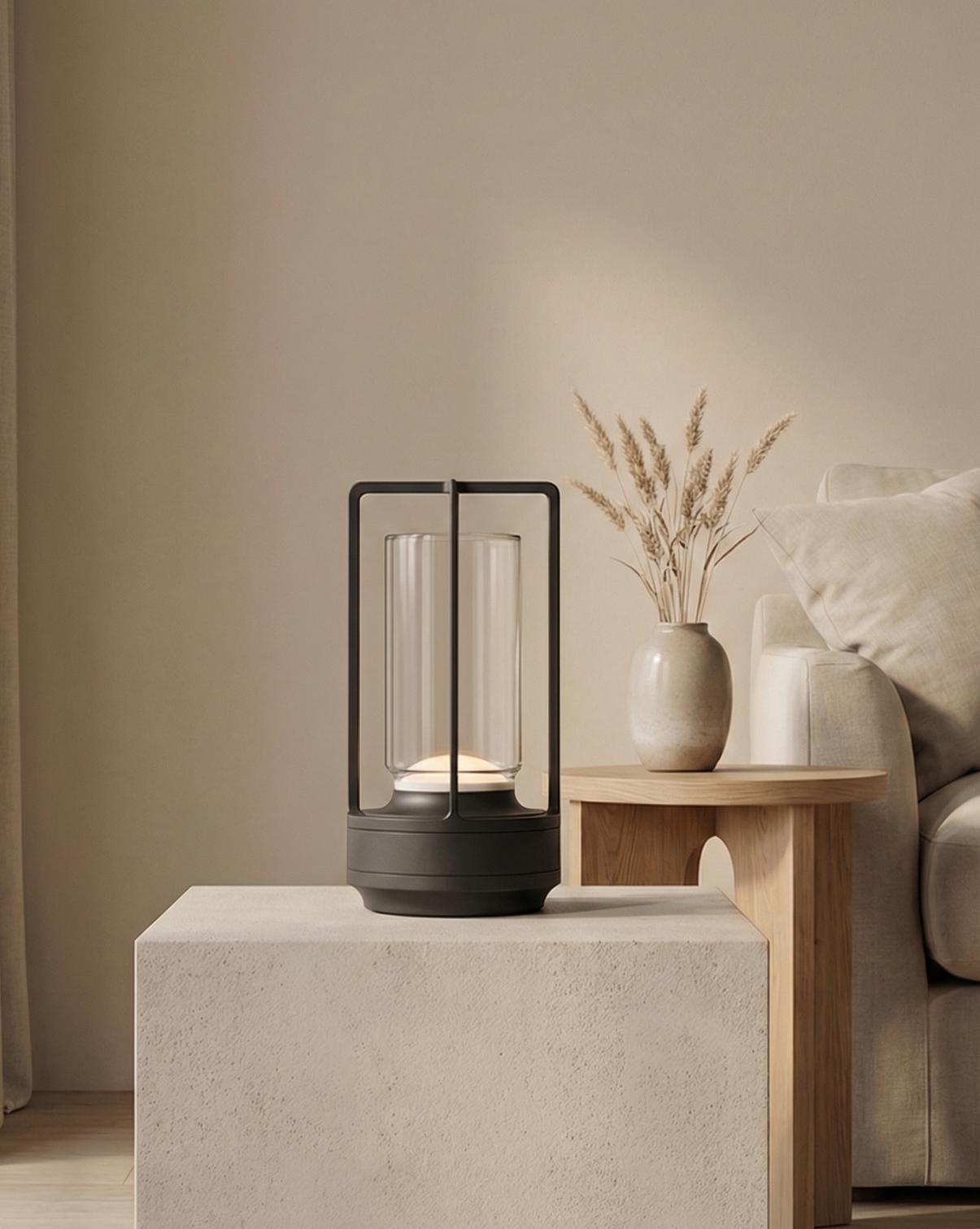 Minimalist Crystal LED Table Lamp 17.5 cm – USB-Rechargeable – Aluminum Base - Black