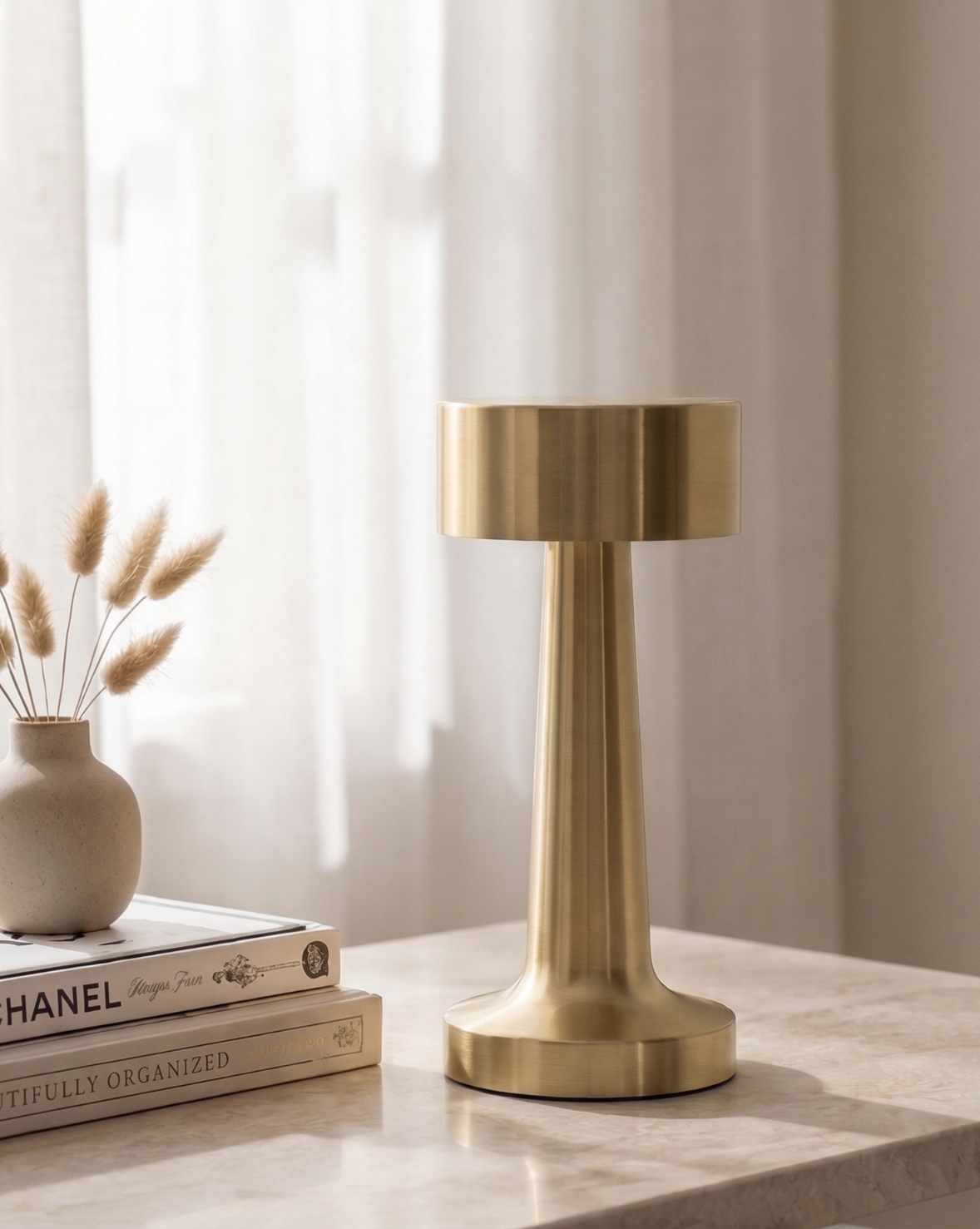 Modern Cordless Table Lamp – Rechargeable LED – Metal Finish - Gold