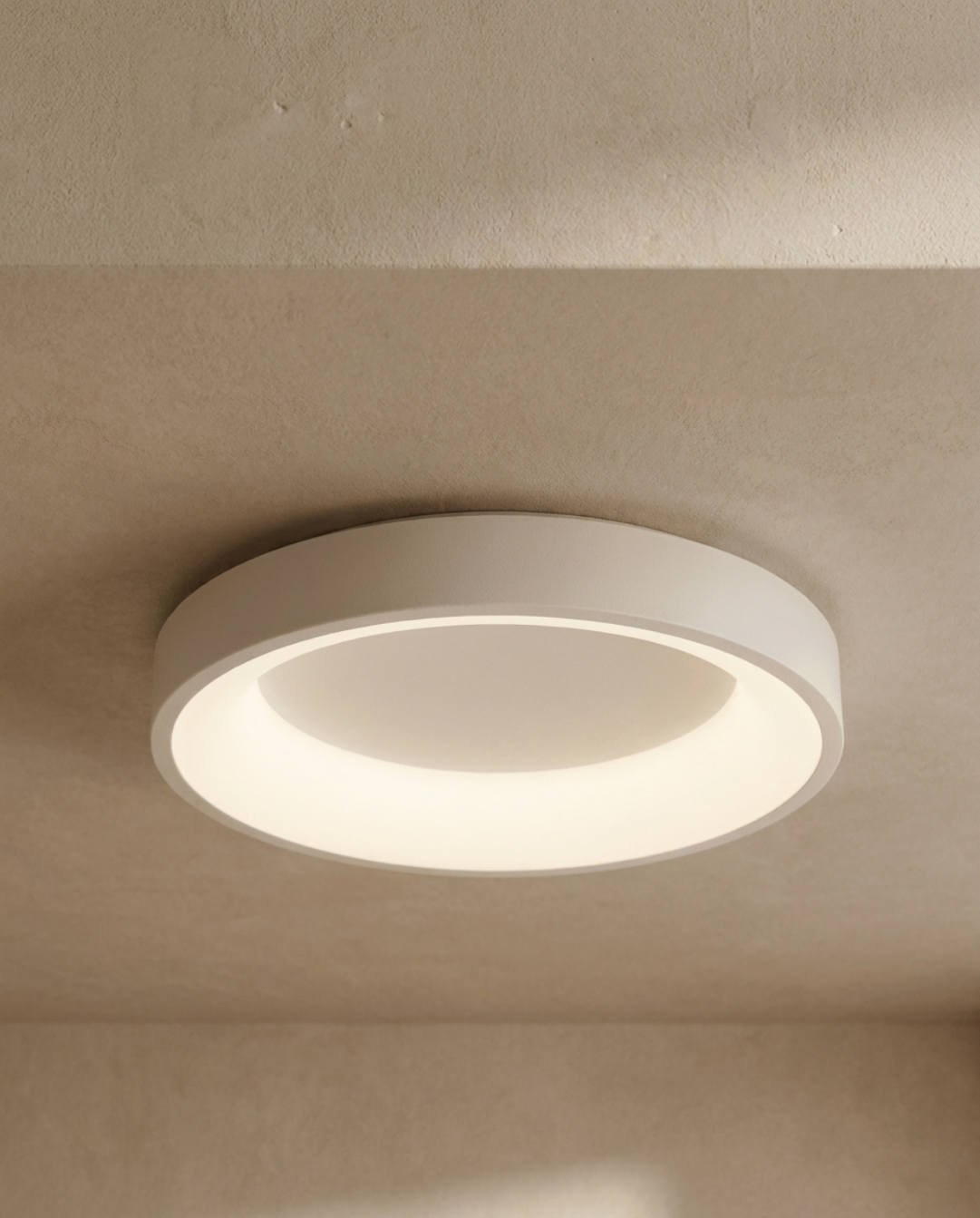 Round LED Ceiling Lamp Scandinavian Design White Metal - White