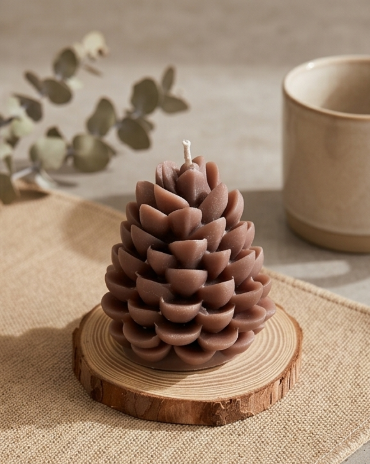 Scented Candle with Rose Scent in Soy Wax - Brown
