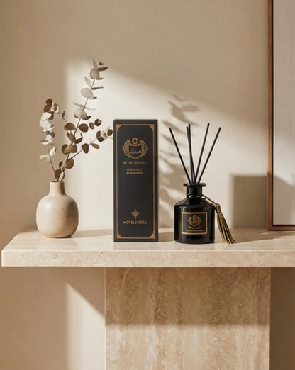 Elegant Glass Scent Diffuser - for a Refreshing Ambiance - Sandalwood