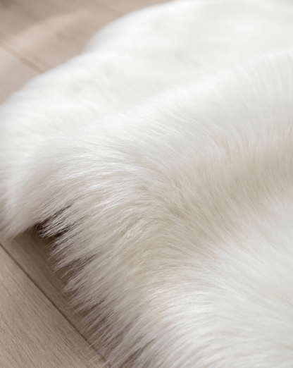 Mist Cloud-Shaped Fluffy Area Rug in Grey Plush Polyester