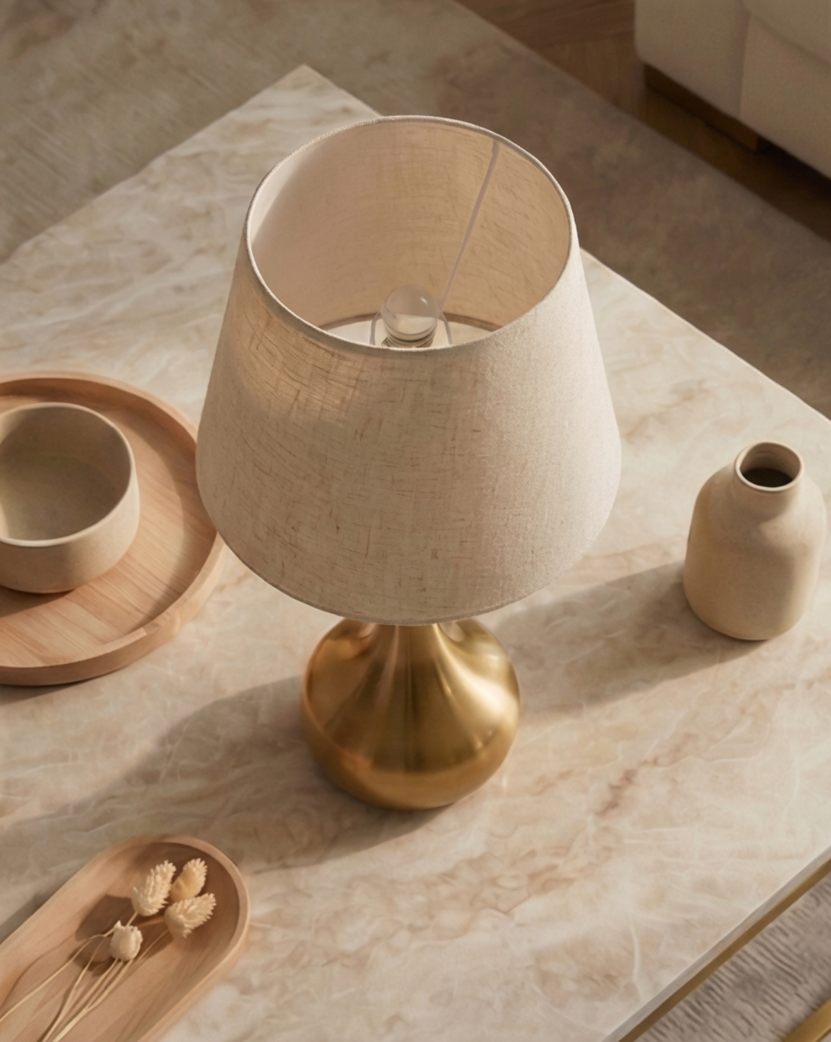 42 cm Modern Gold Table Lamp – Elegant Metal Base