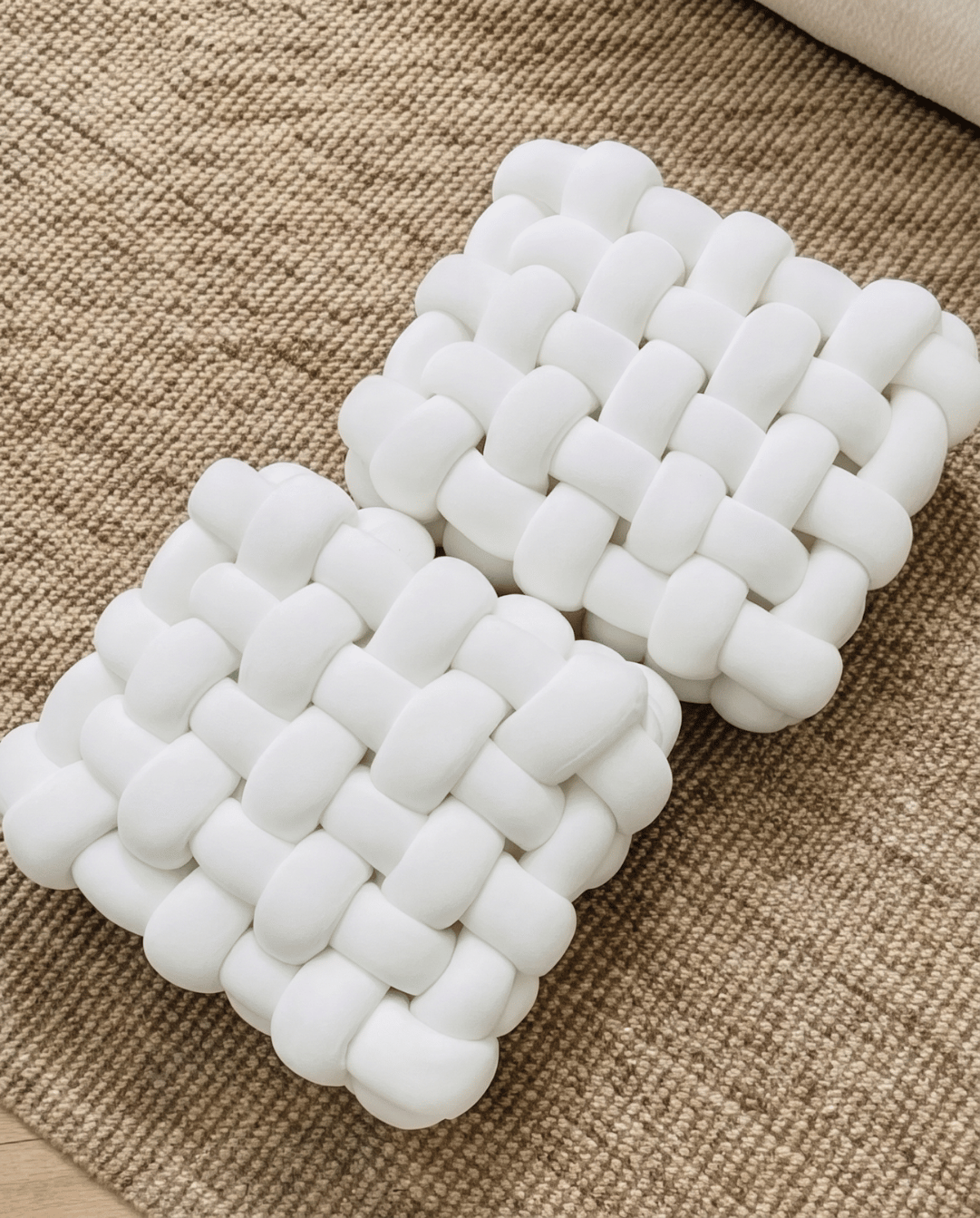 Knot Pillow Soft Geometric Design Decorative Cushion Plush, 30 x 30 cm
