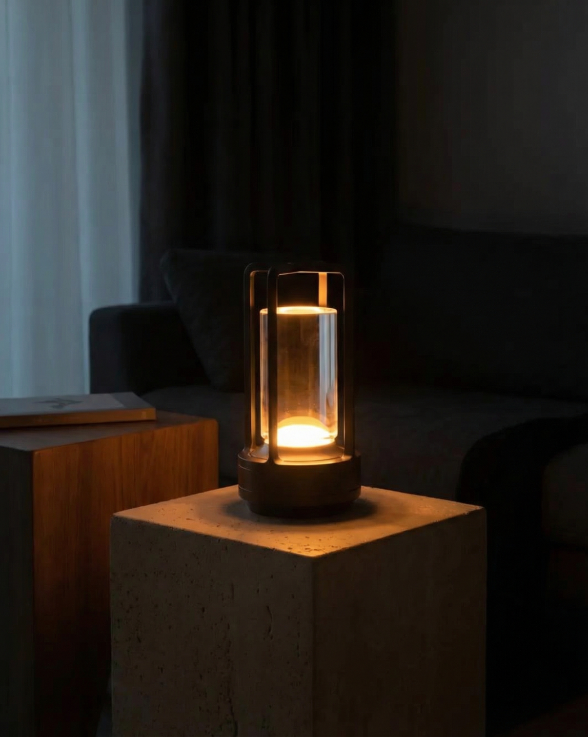 Minimalist Crystal LED Table Lamp 17.5 cm – USB-Rechargeable – Aluminum Base