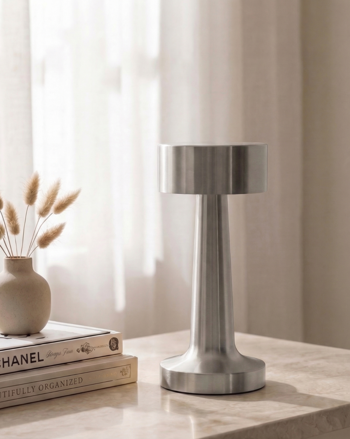 Modern Cordless Table Lamp – Rechargeable LED – Metal Finish