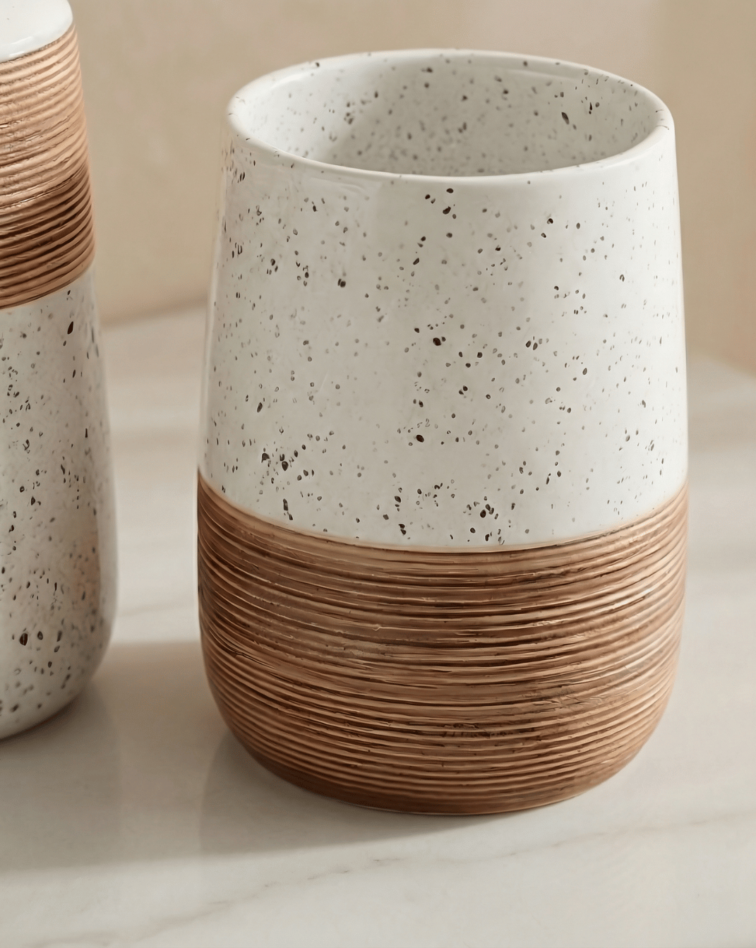 Flint Bathroom Set 2-Piece Speckled Ceramic with Bamboo Design, 18 cm