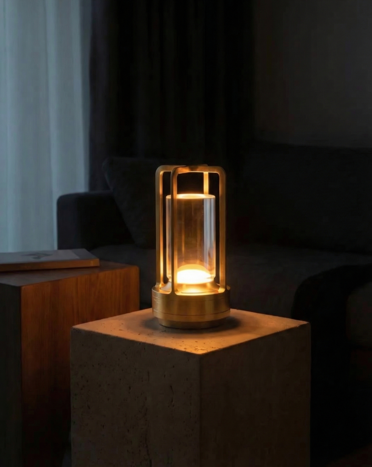 Minimalist Crystal LED Table Lamp 17.5 cm – USB-Rechargeable – Aluminum Base