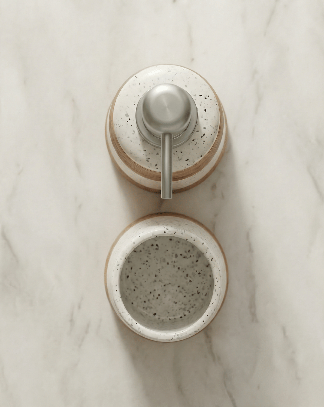 Flint Bathroom Set 2-Piece Speckled Ceramic with Bamboo Design, 18 cm