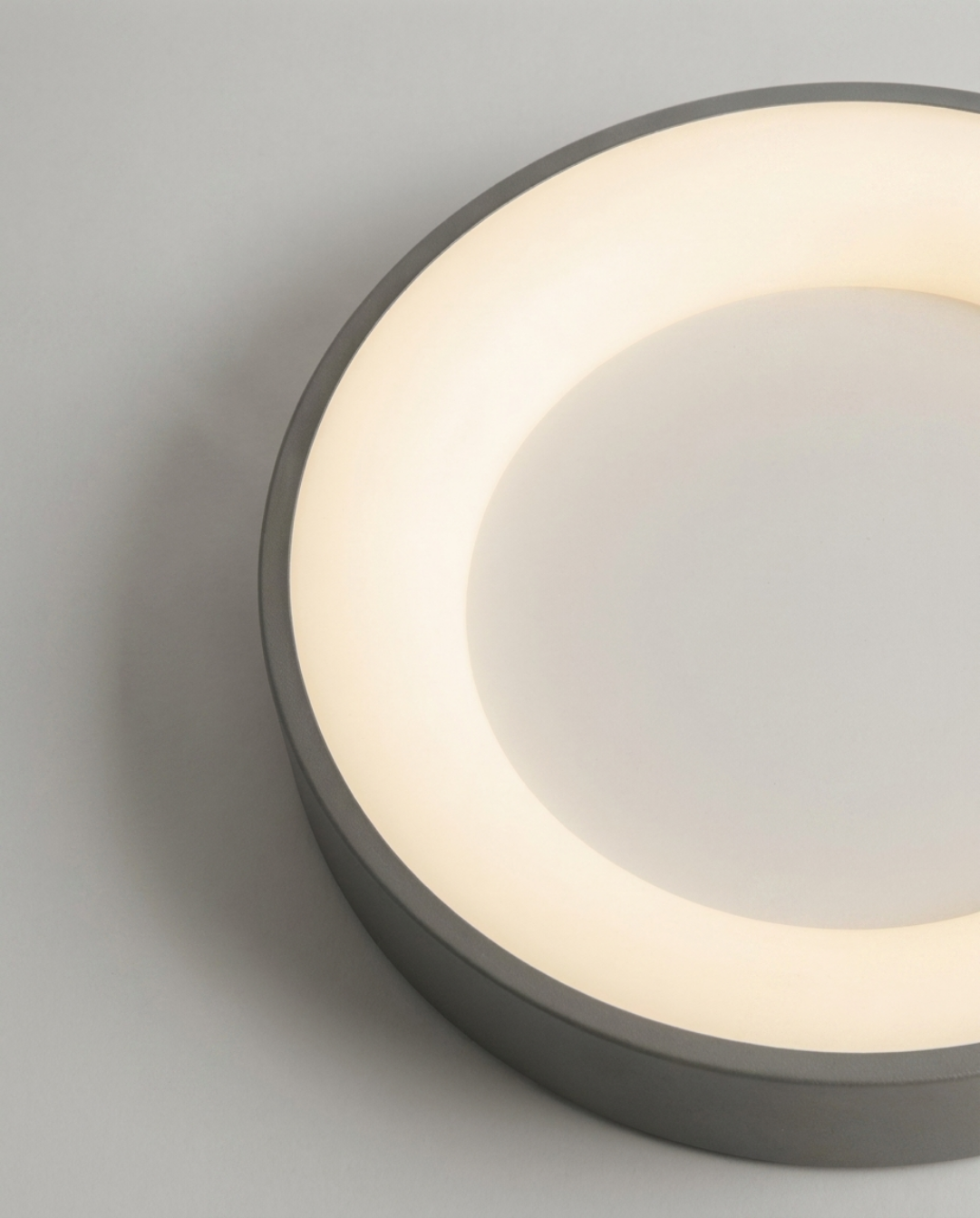 Round LED Ceiling Lamp Scandinavian Design White Metal - Grey