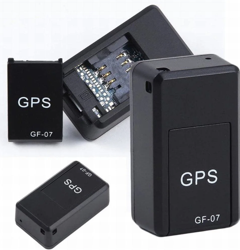 Cleo | Compact GPS Tracker 2