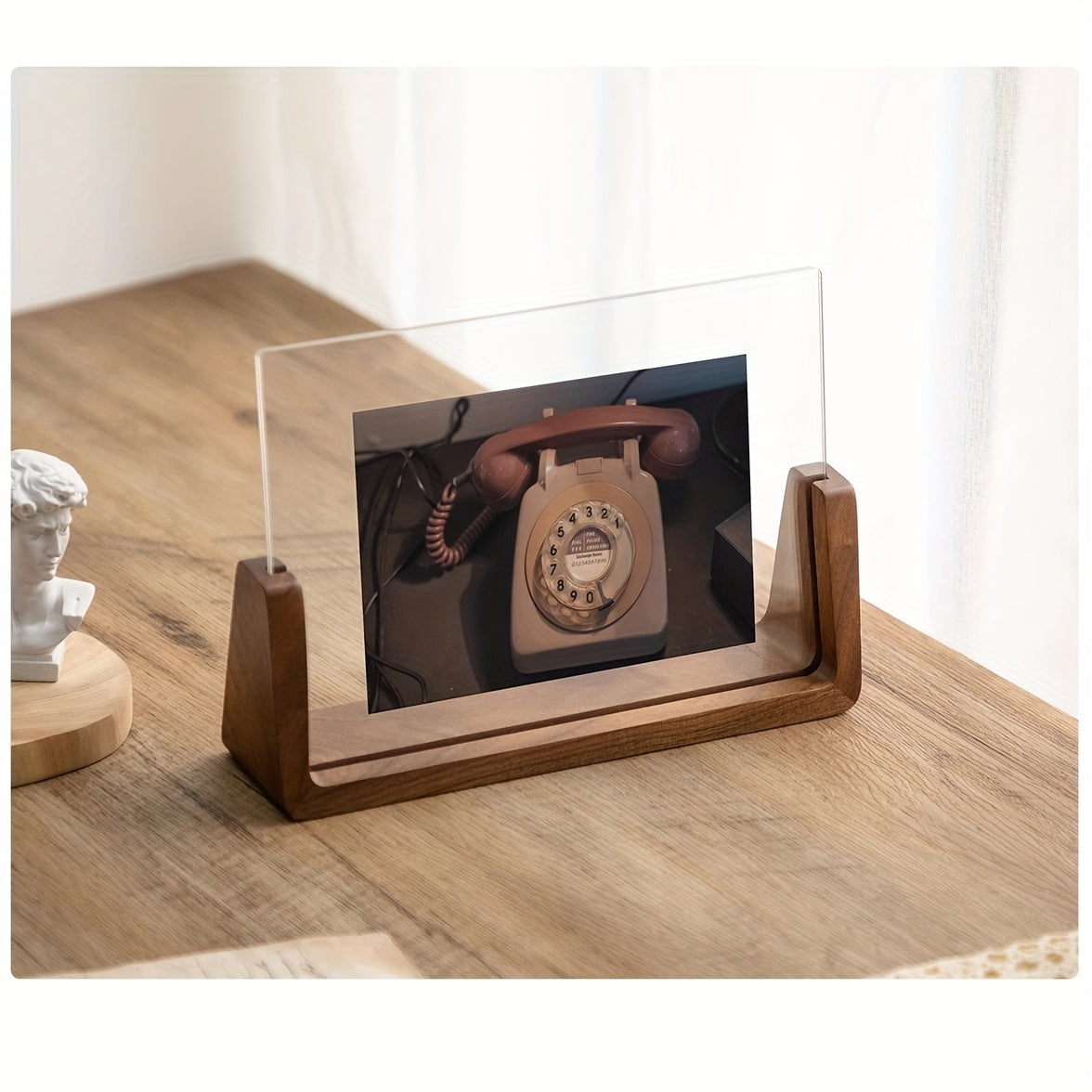 Cleo | U-Shaped Photo Frame 8