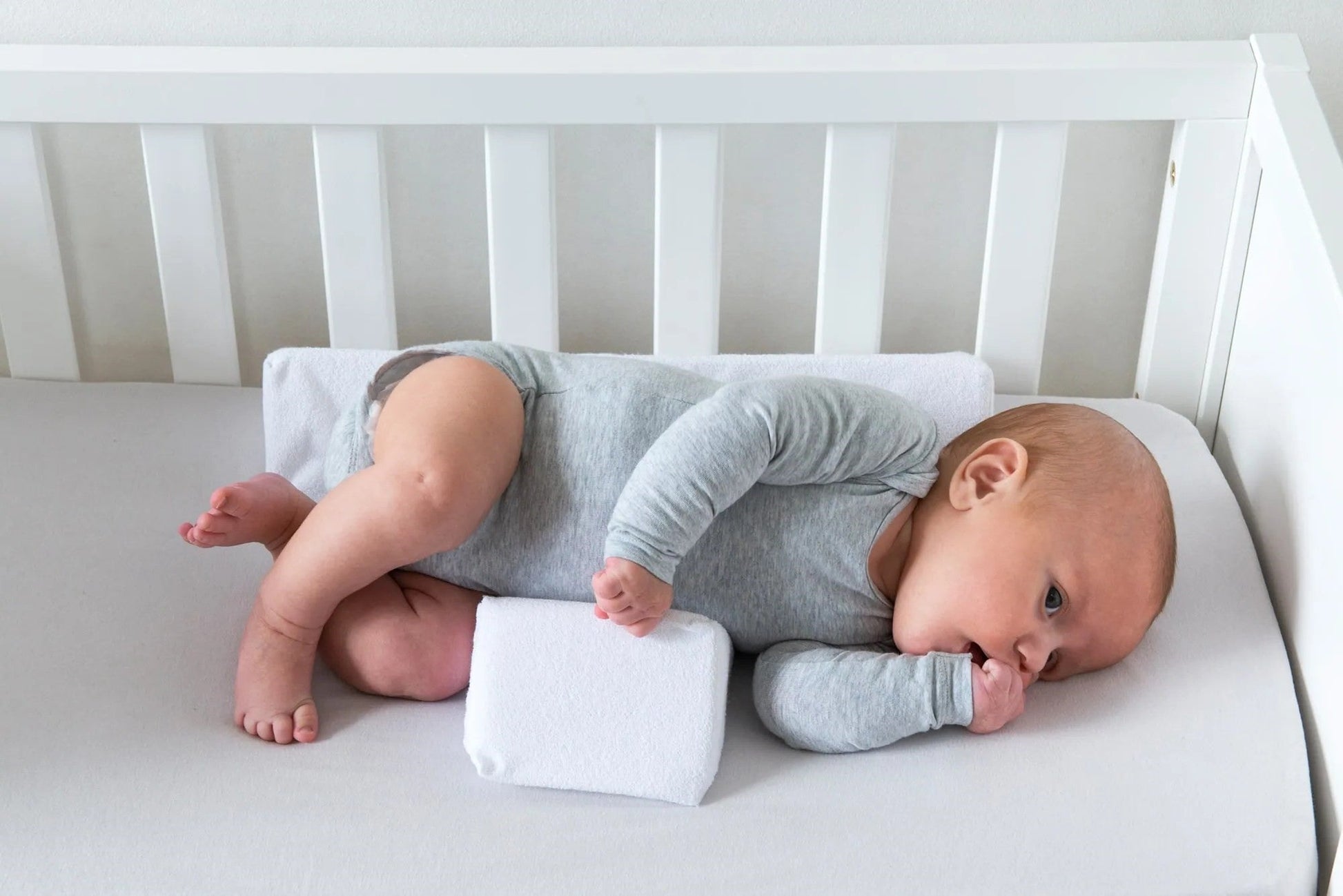 ComfortNest | Baby Pillow with Orthopedic Memory Foam | Adjustable Wedge for Safe Sleep 2