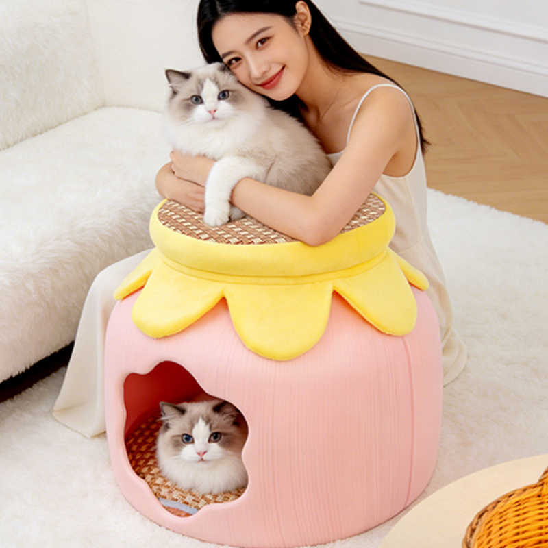Flower-Shaped Velvet Cat Bed, Faux Rattan Base