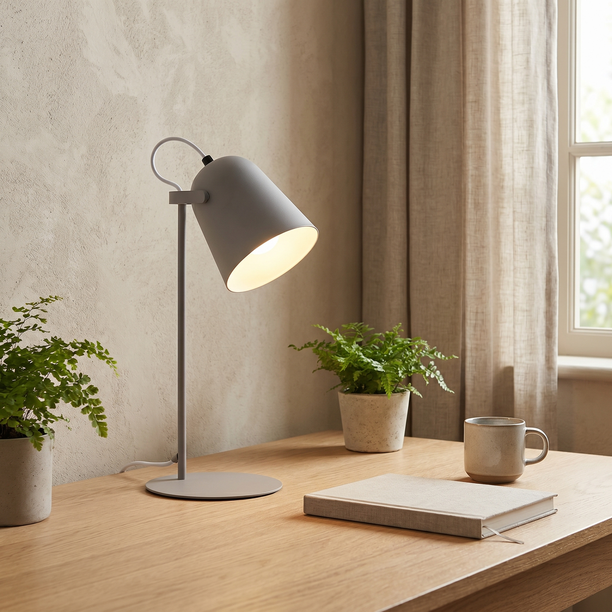 Nordic Iron Bucket Table Lamp, 1-Light Modern